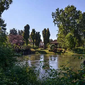 Corte Isolo Alloggio per agriturismo